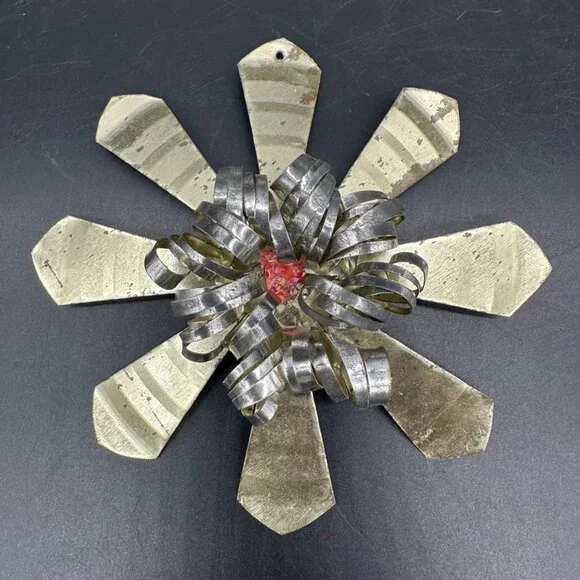 Vintage Flower Christmas Ornaments Handmade Tin Metal Pink Gold Floral Retro - Picture 5 of 7